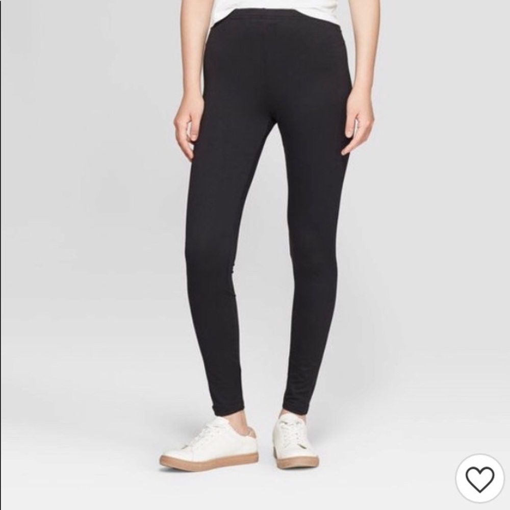 Black leggings